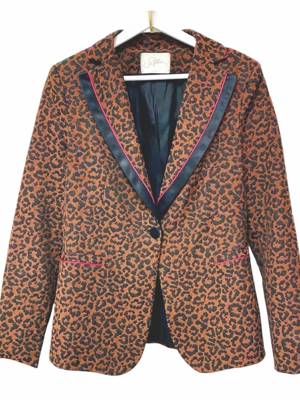 #SoAllure #Leopard #Blazer #Streetwear #BusinessCasual #Y2K #BoldVibes #Style
